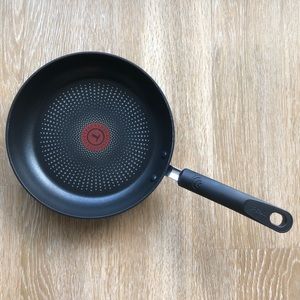 T-fal non-stick fry pan